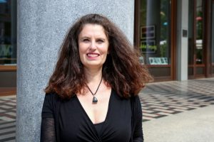 Dr. Andrea Mess, systemische Coach und Human Design Expertin, begleitet Menschen zu innerer Klarheit und stimmigem beruflichen Wirken.